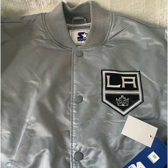 Starter Mens Los Angeles Kings LA Varsity Satin Full Snap Jacket Coat 2XL XXL - Picture 2 of 5